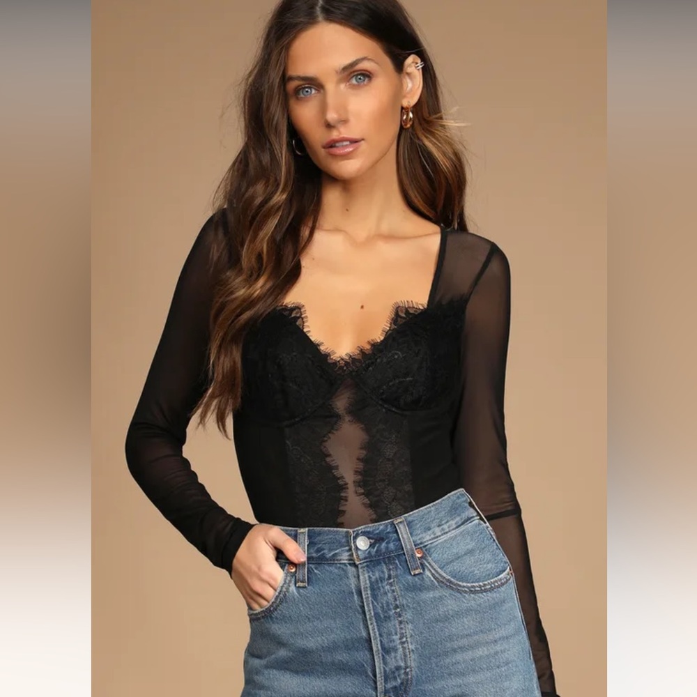 Lulu’s Black Lace Long Sleeve Bodysuit